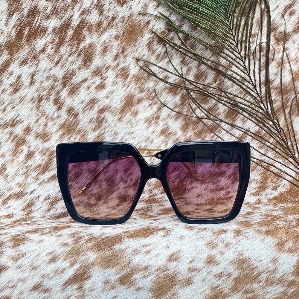 Oversized square frame sunglasses